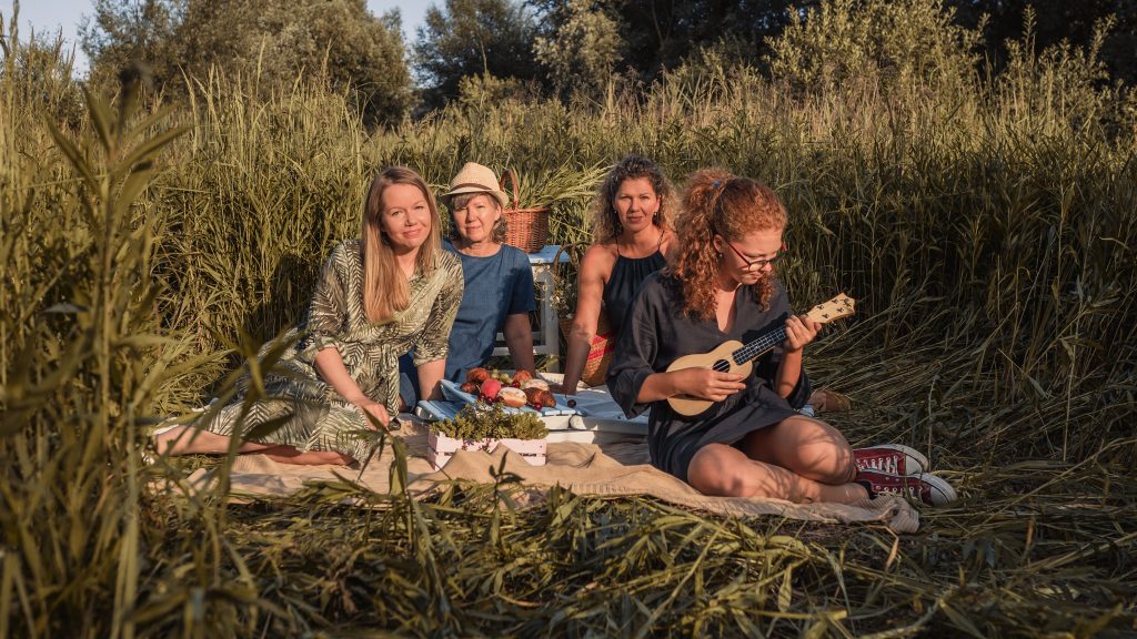 Piknikovanie s perfektnými ženskými